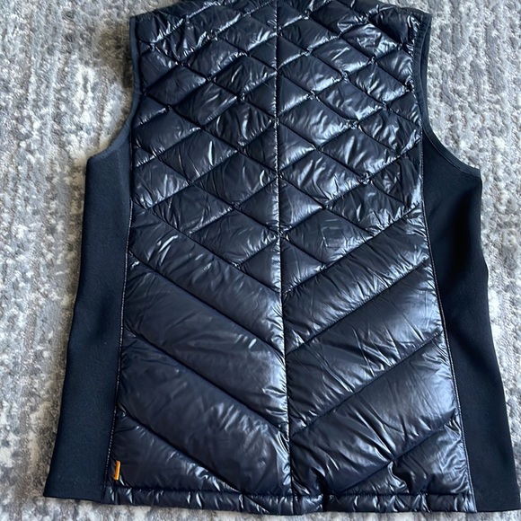 Lucy Puffy Vest - Picture 4 of 6